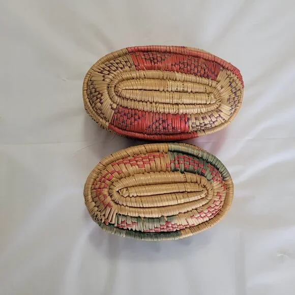 Baskets 2 Small Woven Vintage Handmade - Picture 4 of 15